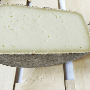 FROMAGE TOMME PUR BREBIS - environ 300 g - 26,40 € / kg - 